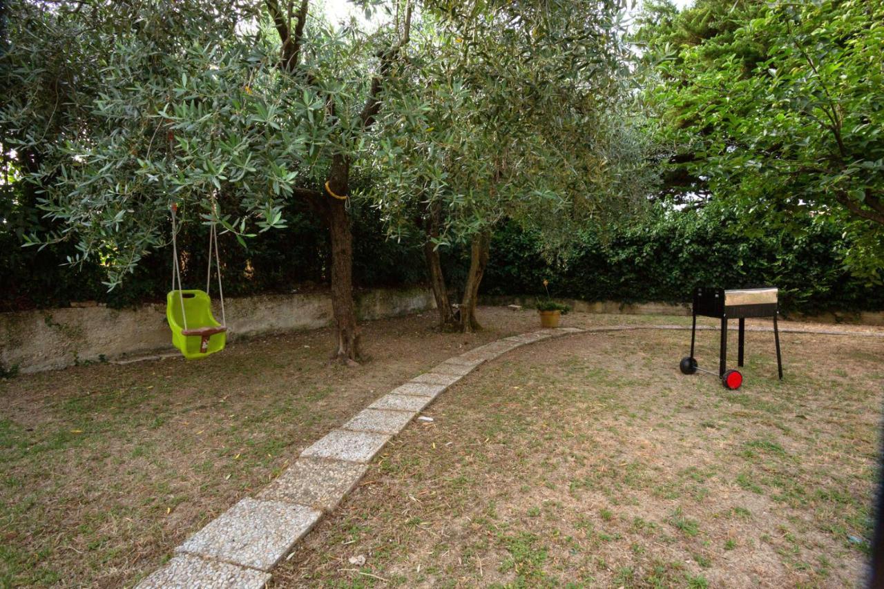 L'Oasi Della Pace - Confortevole E Vicino A Tutto Apartment Chiaravalle Marche Exterior foto